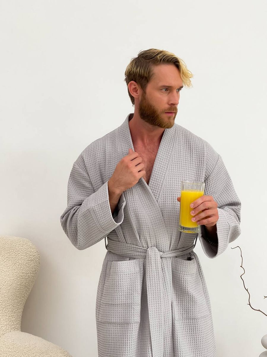 Мужской подарочный набор COSY халат кимоно с серым полотенцем в коробке 11358044 фото Колготочка