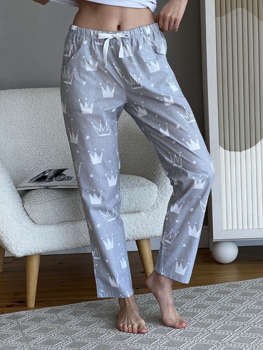 Женский Пижамный комплект COSY брюки из бязи+футболка Короны серый 10840279 фото Колготочка